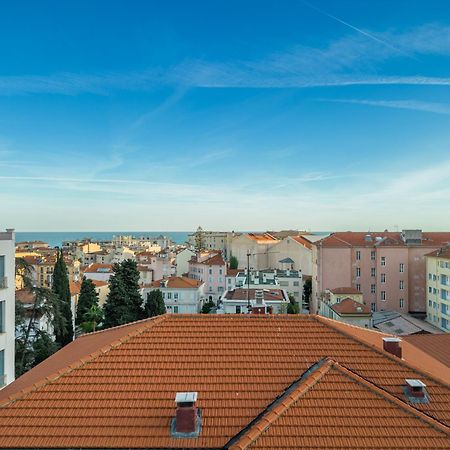 La Fabrique A Poupees - Chambres Et Appartements De Charme Au Coeur De Ментона Экстерьер фото