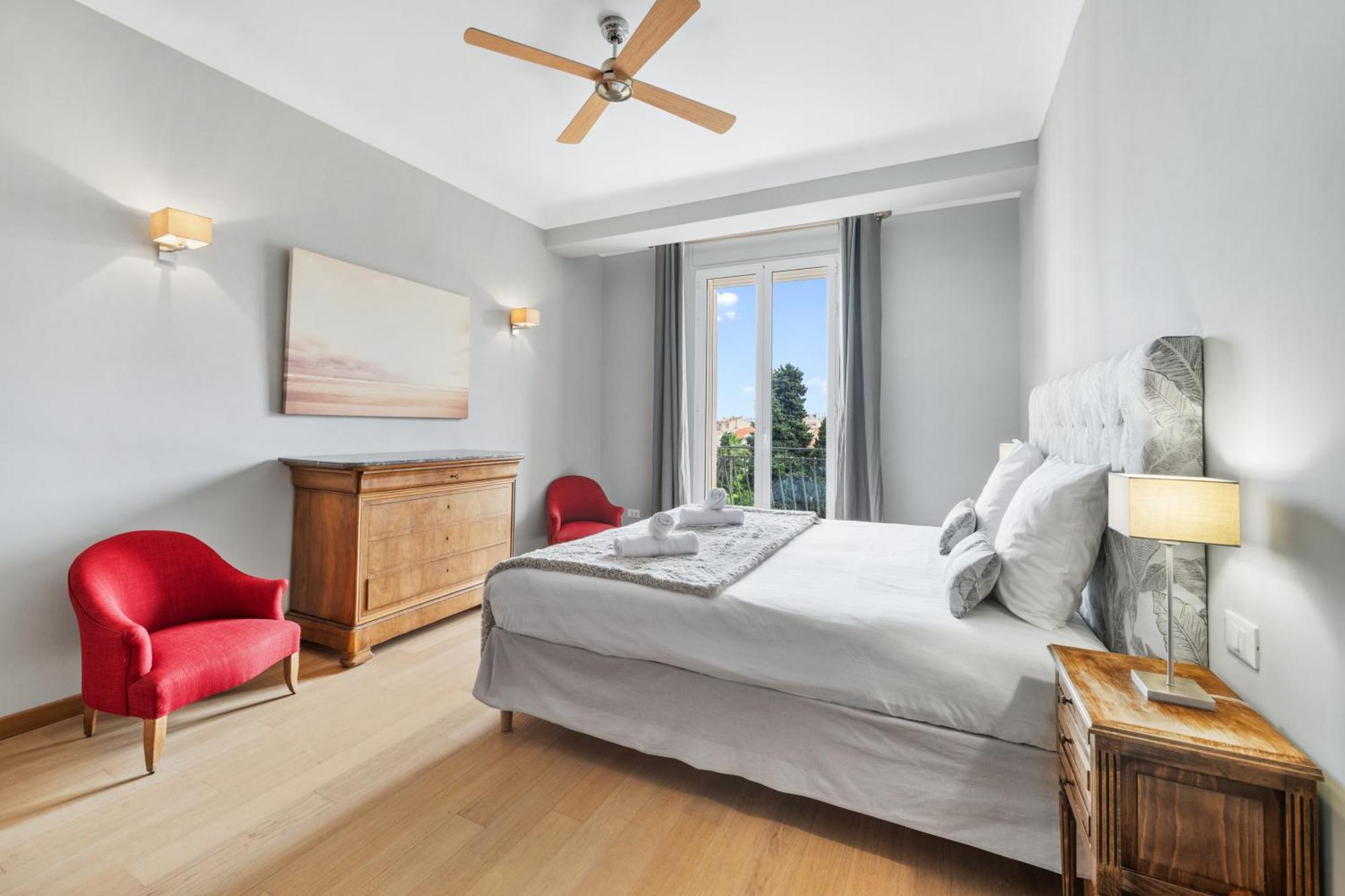 La Fabrique A Poupees - Chambres Et Appartements De Charme Au Coeur De Ментона Экстерьер фото