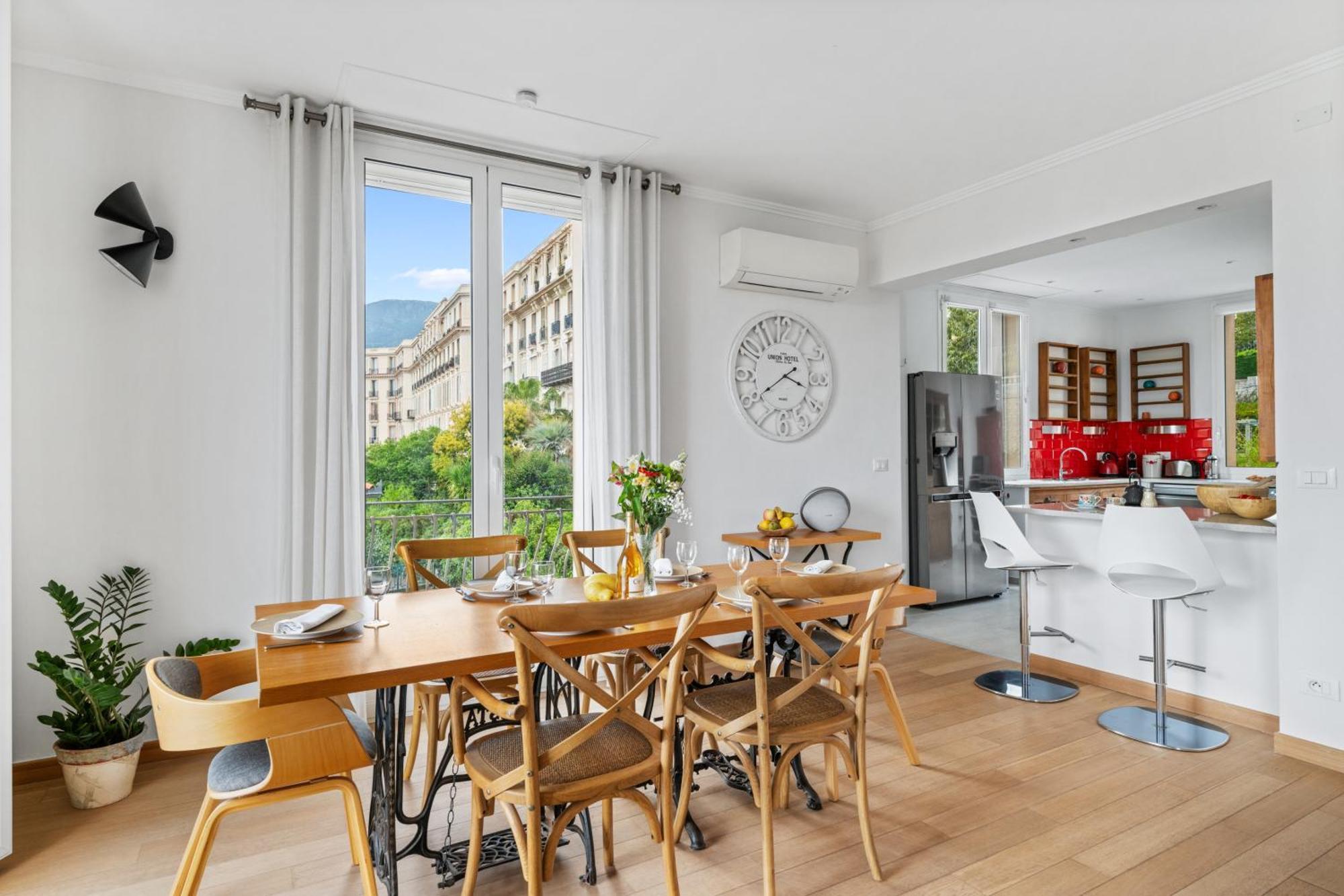 La Fabrique A Poupees - Chambres Et Appartements De Charme Au Coeur De Ментона Экстерьер фото
